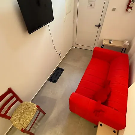 Apartment Red Cabin-larnaca Centrum *