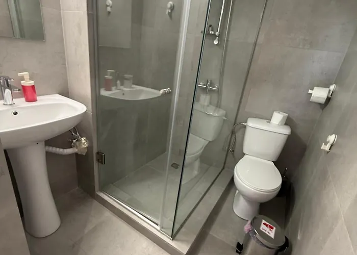 Red Cabin-larnaca Centrum Apartmán *